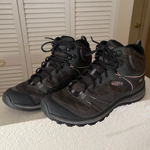 Keen Dry Waterproof Hiking Boots, like new - Picture 7 of 14